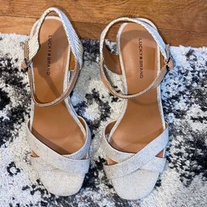 Lucky brand wedge size 10